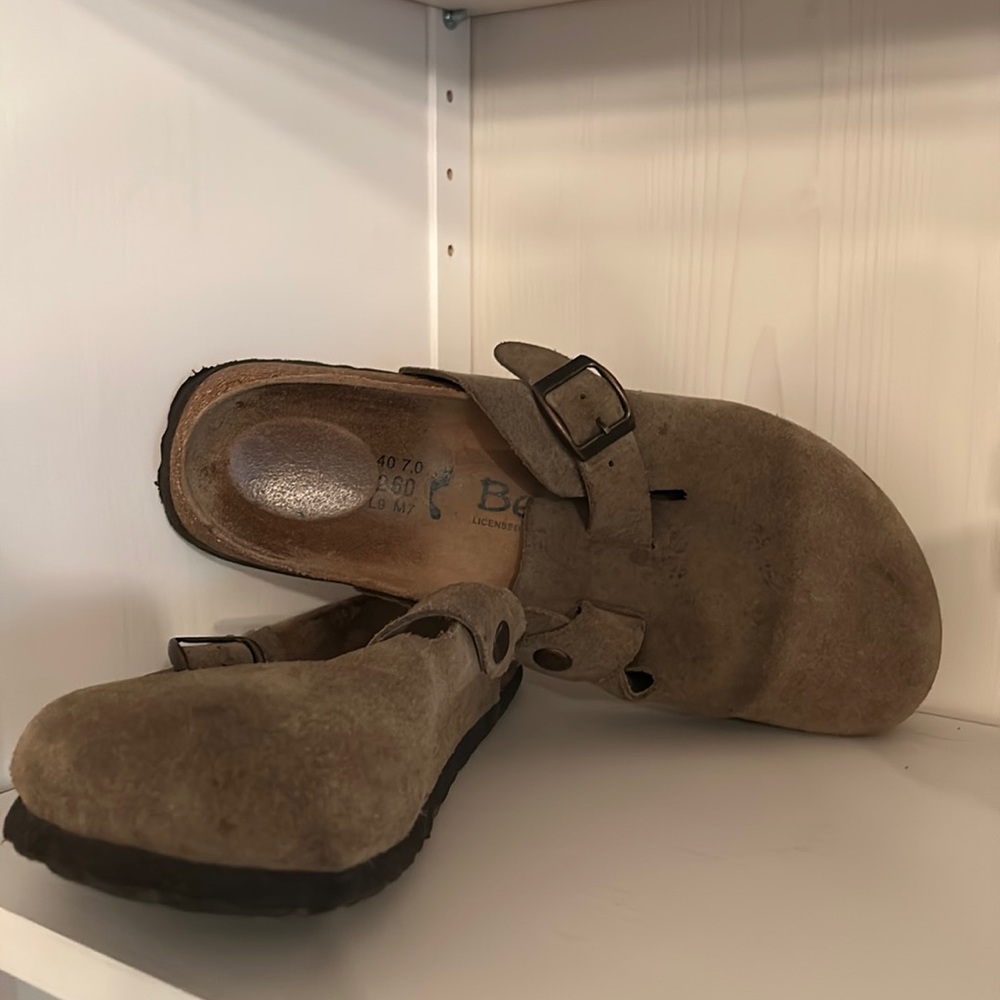 Betula Birkenstock taupe suede mule clogs